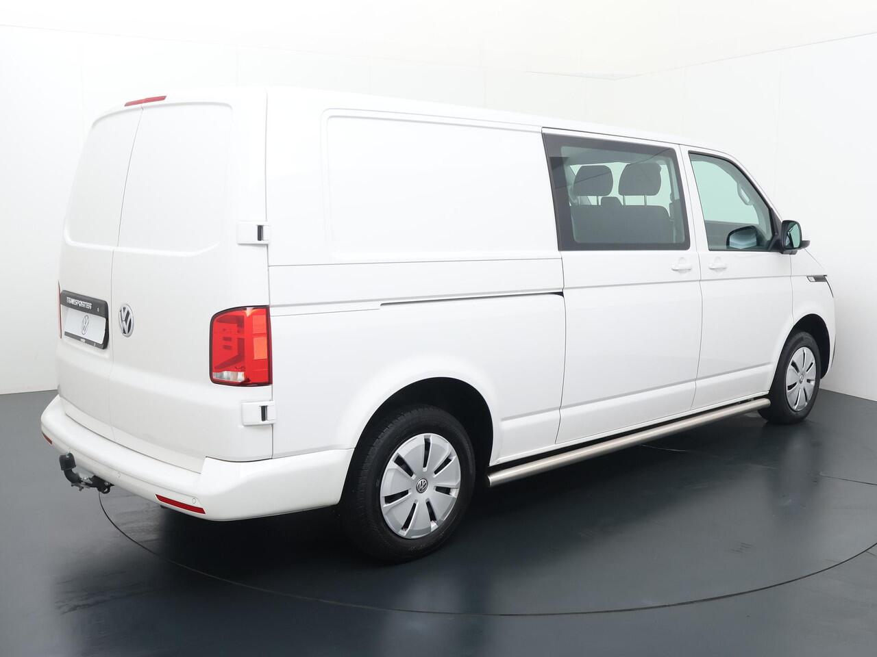 Volkswagen TRANSPORTER 2.0 TDI L2H1 30 DC Highline | 150 PK | Automaat | Dubbele Cabine | Trekhaak | Navigatiesysteem |