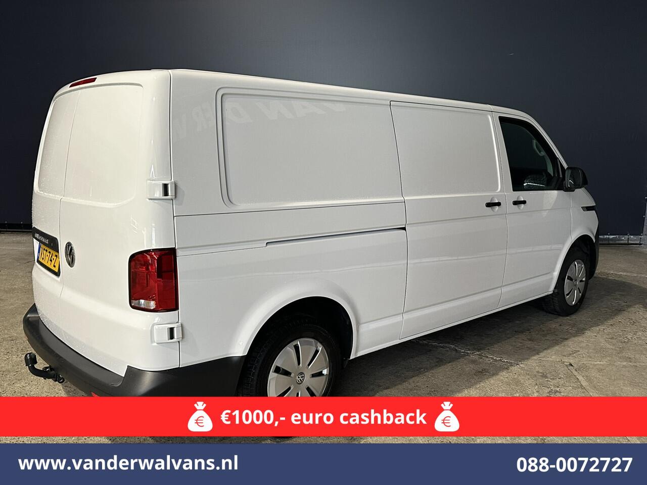Volkswagen TRANSPORTER 2.0 TDI 150pk L2H1 Euro6 Airco | 2500kg Trekhaak | Apple Carplay | Android Auto Parkeersensoren, Cruisecontrol