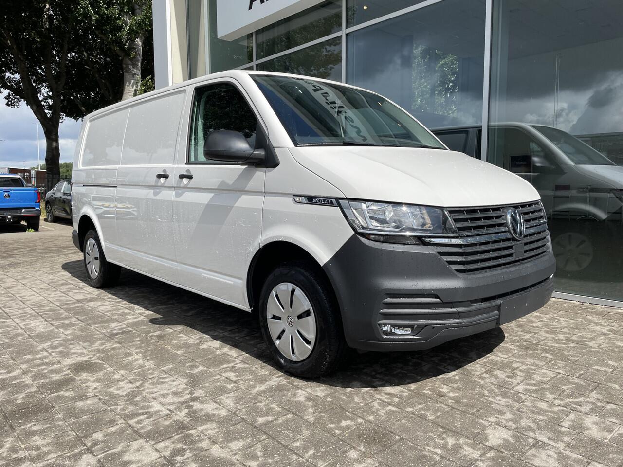 Volkswagen TRANSPORTER 2.0 TDI L2H1 28 150PK Hand 3 zits | Achterklep met ruit | Cruise control