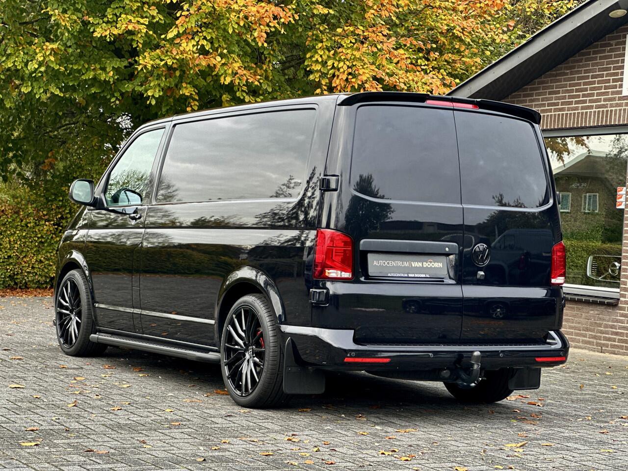 Volkswagen TRANSPORTER 2.0 TDI 150pk | DSG | Black Edition | L1 | Digitaal Display | LED | Adapt Cruise | Trekhaak | Ex btw