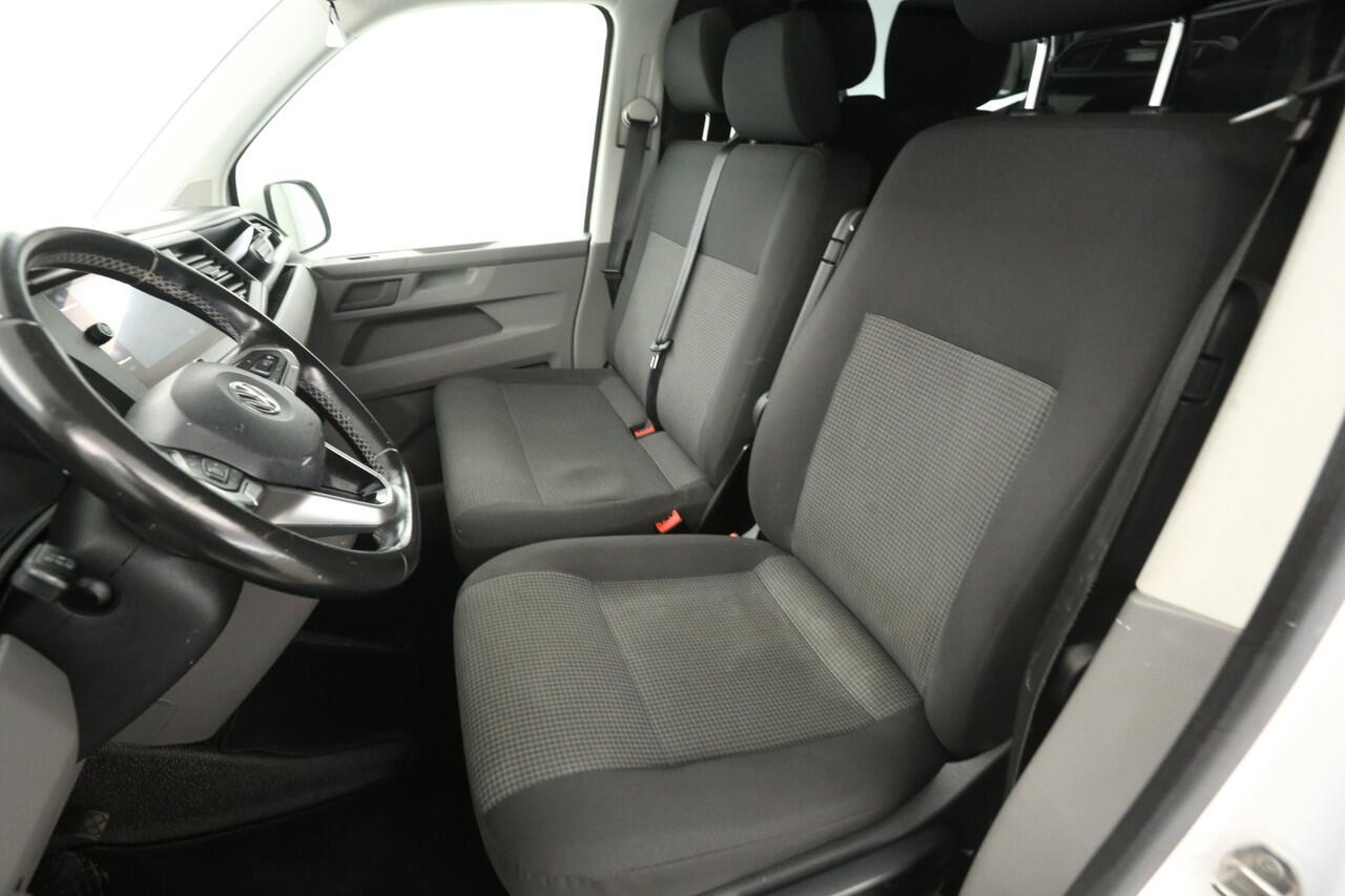 Volkswagen TRANSPORTER 2.0 TDI 150PK L1H1 | Euro6 | Aut. | Airco | Adap. Cruise | 3-Zits | Carplay | Navi | Stoelverw. | Trekh.