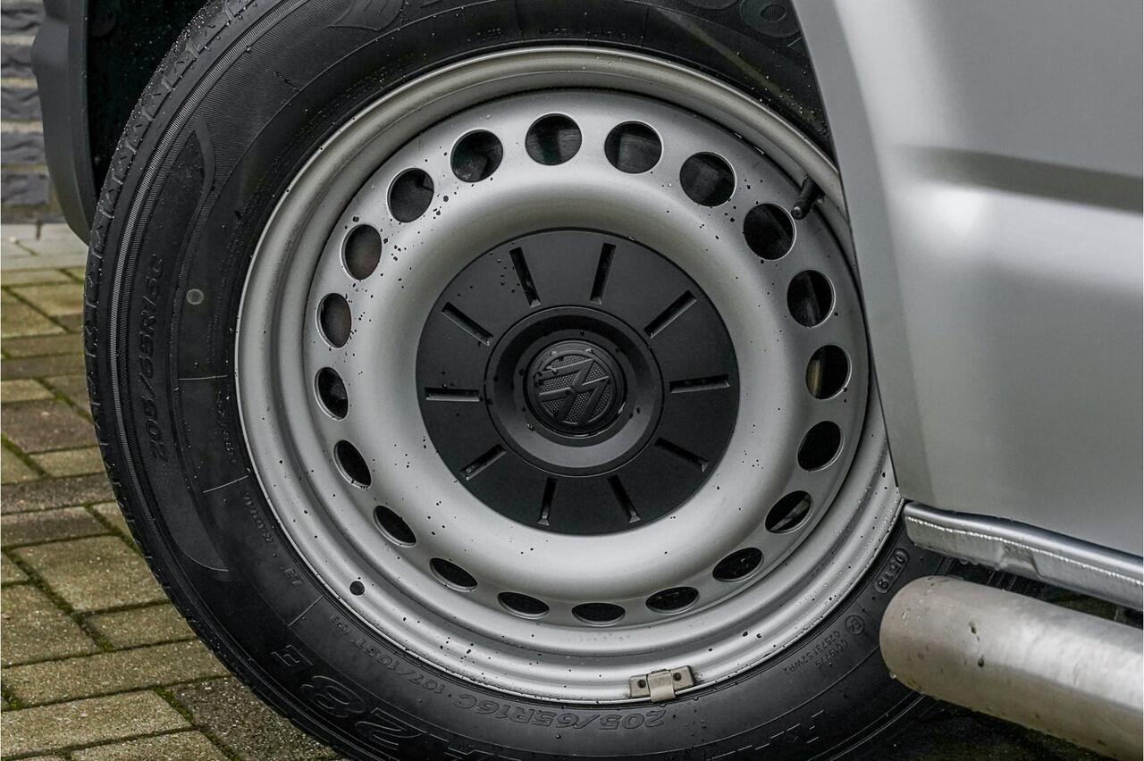 Volkswagen TRANSPORTER 2.0 TDI L1H1 Comfortline | Airco | Vloer | Trekhaak | 3 Persoons |