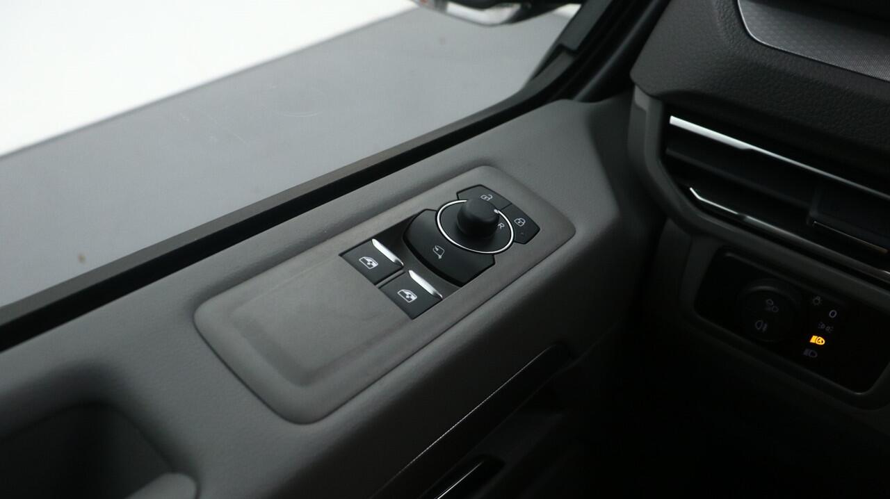 Volkswagen TRANSPORTER L1H1 2.0TDI 170pk Automaat 2.8T Bulli-Intro /BPM-vrij