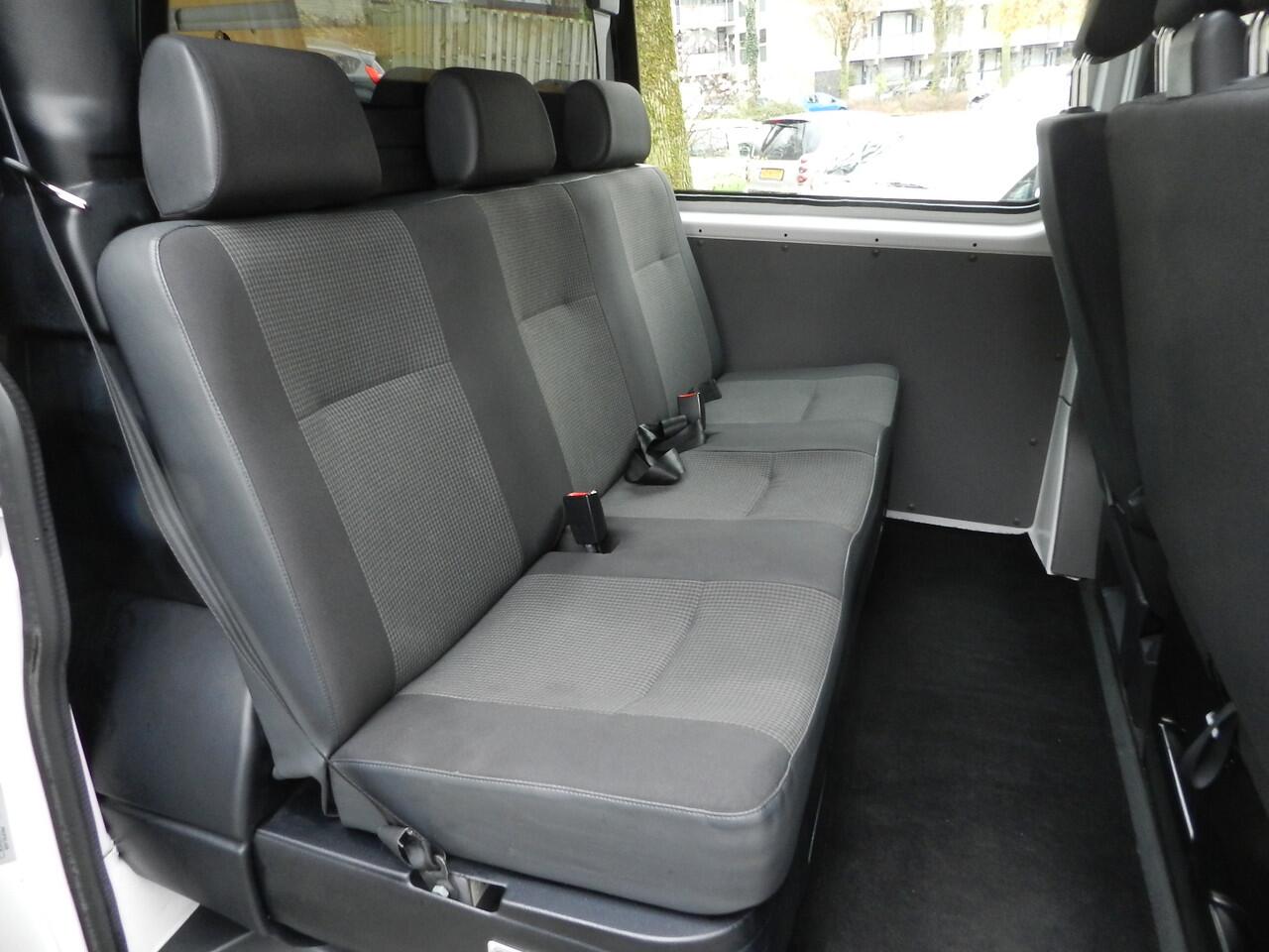 Volkswagen TRANSPORTER 2.0 TDI L2H1 30 DC 6Pers Apple & Android Trekhaak
