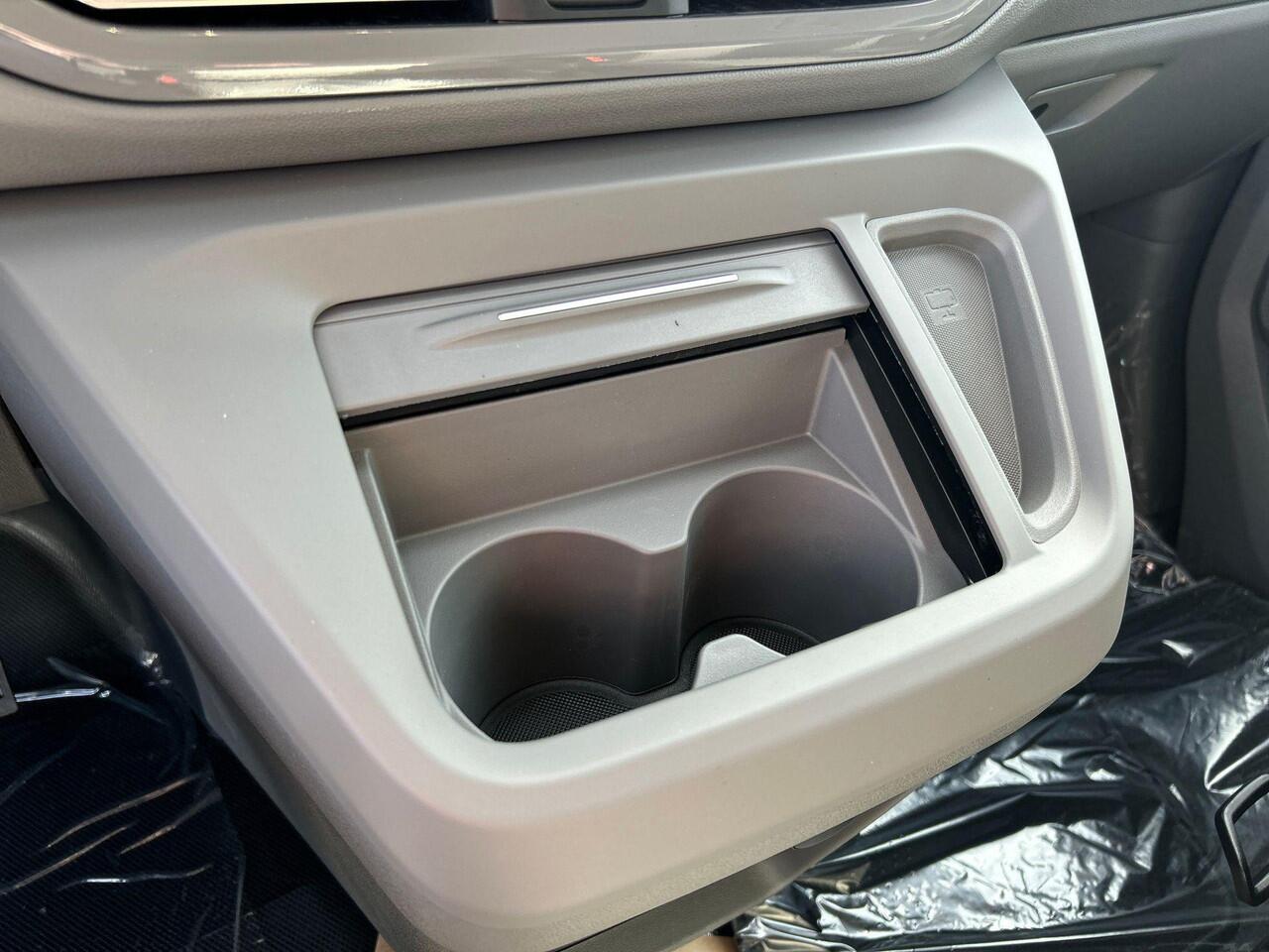 Volkswagen TRANSPORTER Bedrijfswagens Bulli L1 2.0 TDI EU6 125 kW 170 pk 8 versn. Auto | BPM vrij | Brandstoftank met vergrote inhoud, 70 ipv 55 liter | Parkeersensoren voor en achter met manoeuvreerrem (Park Distance Control) |