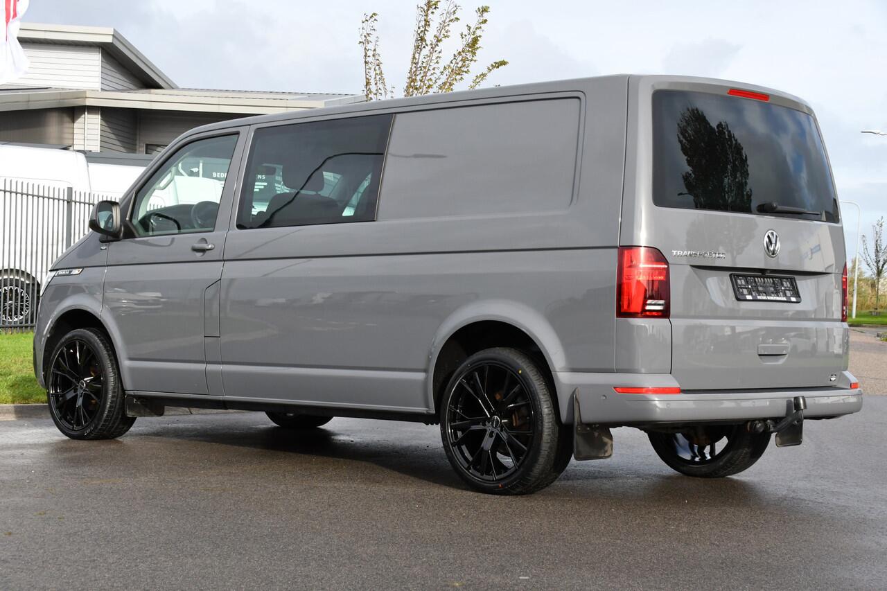 Volkswagen TRANSPORTER 2.0 TDI L2H1 32 DC Bulli Virtual, Adaptieve Cruise, Carplay, LED, 150pk, Automaat, Sensoren, Uniek!
