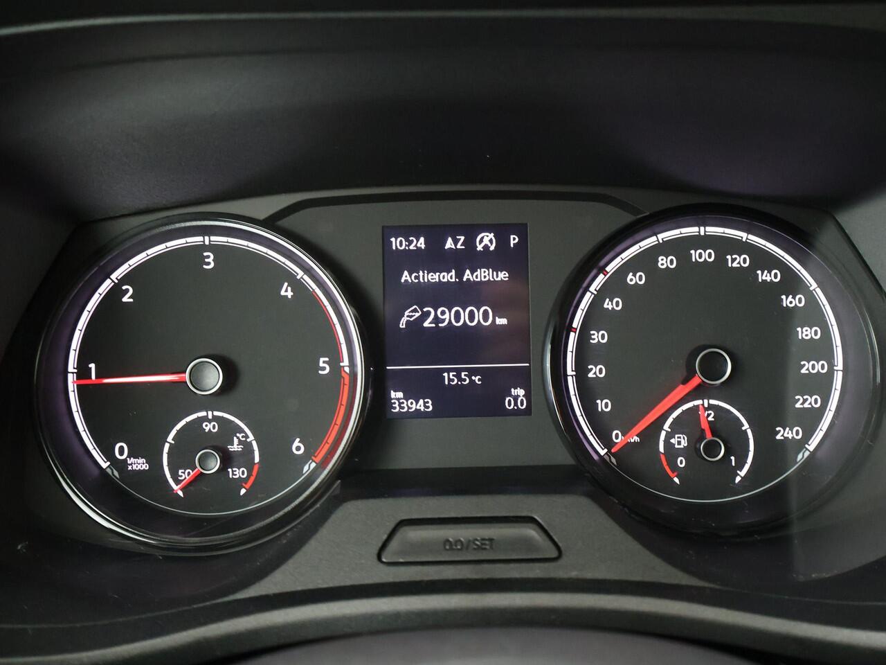 Volkswagen TRANSPORTER 2.0 TDI L2H1 30 DC Highline | 150 PK | Automaat | Dubbele Cabine | Trekhaak | Navigatiesysteem |