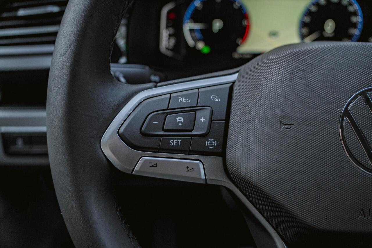 Volkswagen TRANSPORTER 2.0 TDI 204PK L2H1 DUB/CAB LEDER ACC Lane Assist Volkswagen Transporter 2.0 TDI L2H1 32 DC