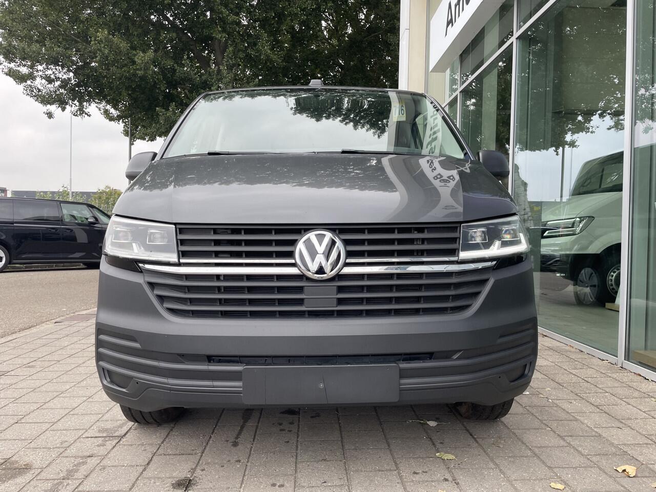 Volkswagen TRANSPORTER 2.0 TDI 150 pk L2H1 28 | App connect | PDC | Cruise | Handgeschakeld