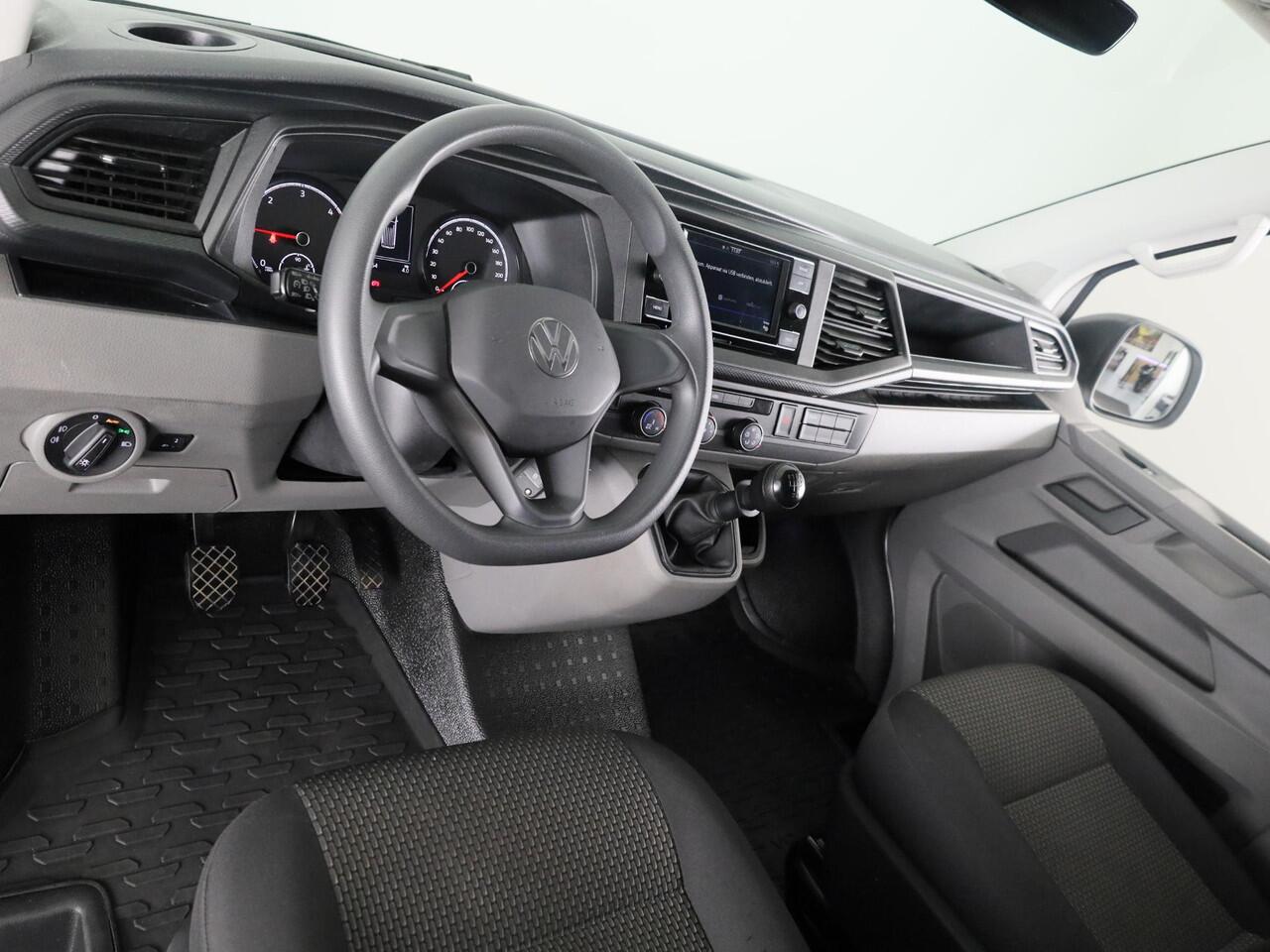 Volkswagen TRANSPORTER Bedrijfswagens Bestelwagen L2 28 2.0 TDI 110 pk | Verlengde garantie | Navigatie via App | Trekhaak | Parkeersensoren achter | Cruise control |