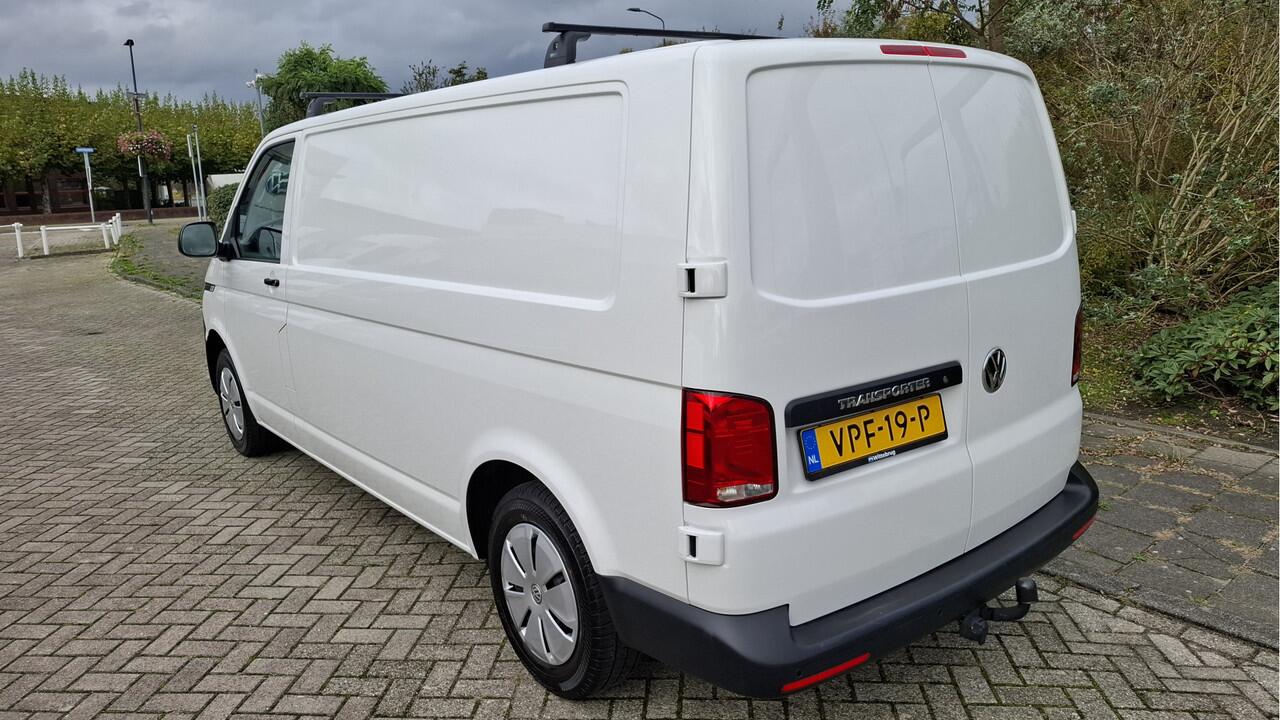Volkswagen TRANSPORTER 2.0 TDI L2H1 Comfortline Navigatie / Trekhaak / PDC / Cruise