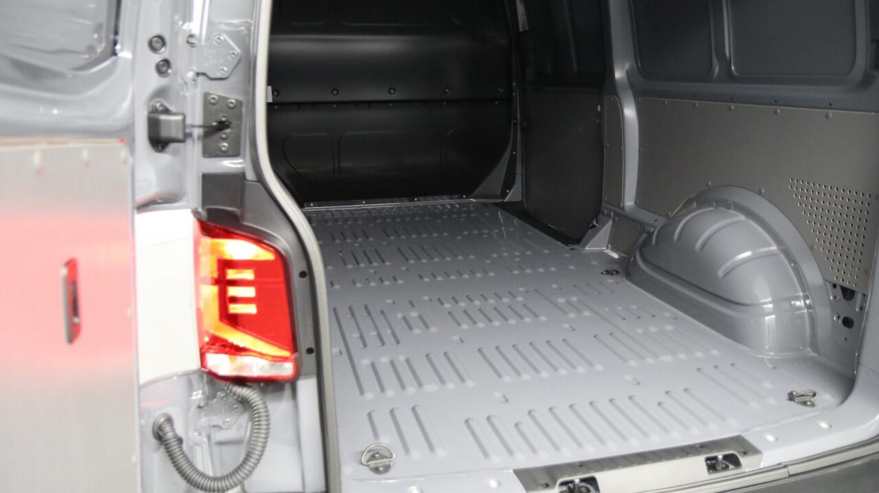 Volkswagen TRANSPORTER L2H1 2.0 TDI 150pk /BPM-vrij