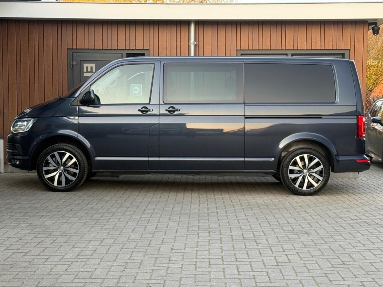 Volkswagen TRANSPORTER 2.0 TDI L2H1 DC HIGHLINE DSG led dubbele deur acc 18'' Camera