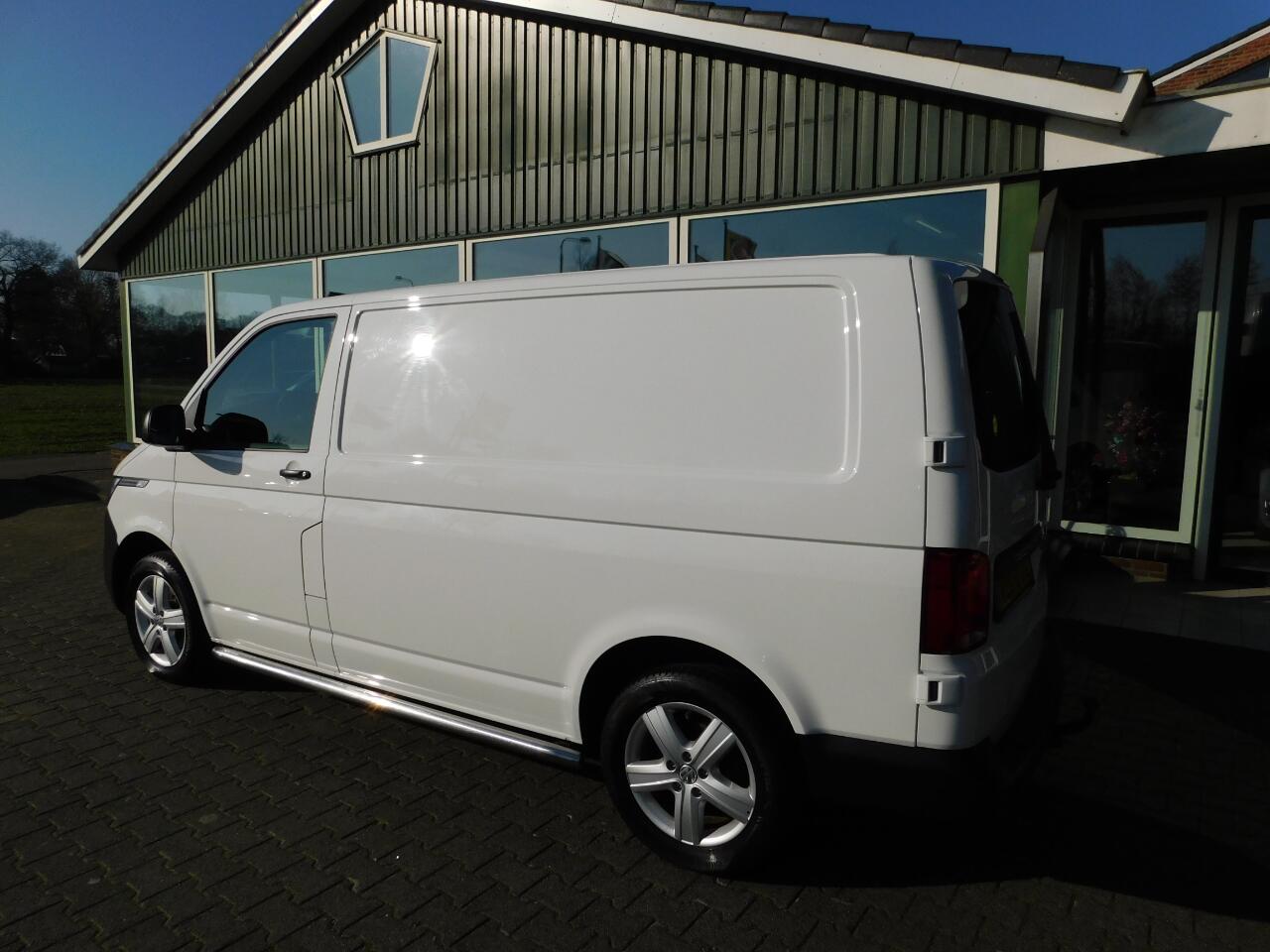Volkswagen TRANSPORTER 2.0TDI 110PK L1H1! All-in Prijs! Trekhaak!