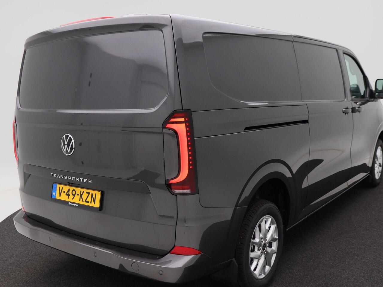 Volkswagen TRANSPORTER 2.0 TDI L2H1 30 Bulli Intro | V-49-KZN | Automaat | 150 PK | Camera | Full LED | BPM Vrij!