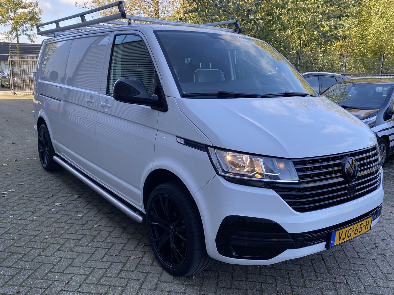 Volkswagen TRANSPORTER 2.0 TDI L2H1 28 | Camera | Apple Carplay | Prijs ex btw |