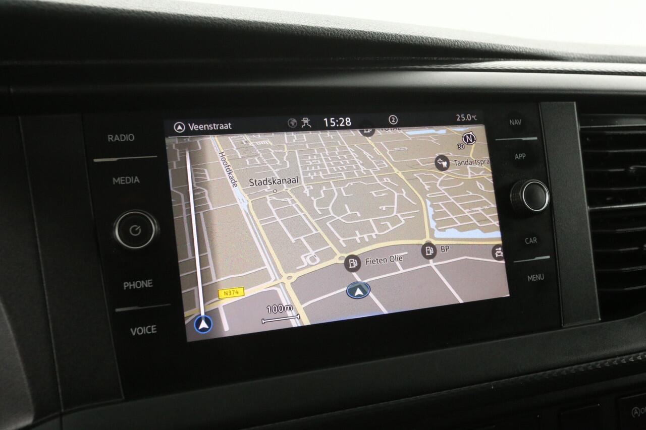Volkswagen TRANSPORTER 2.0 TDI L2H1 | 150PK | Automaat | Carplay | Trekh. | Airco | Carplay | Cruise | Navi | Parkeersens.