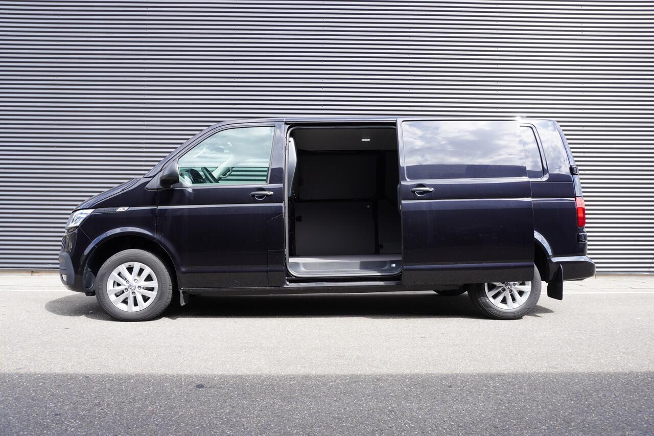 Volkswagen TRANSPORTER 30 | L2H1 | 4-Motion 150 pk DSG | Dubbele schuifdeur | Achteruitrijcamera | Adapative Cruise Control | LED koplampen |