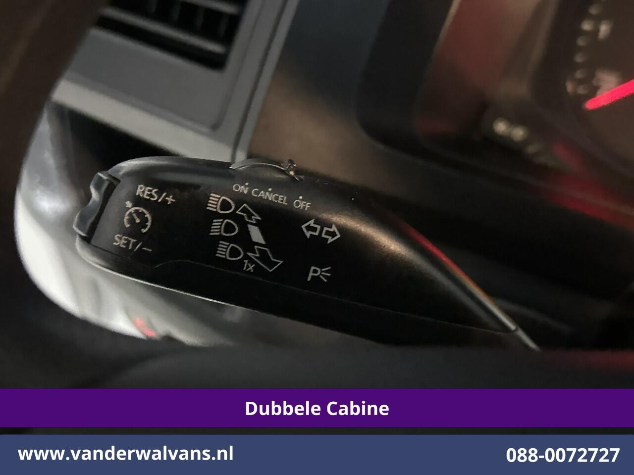 Volkswagen TRANSPORTER 2.0 TDI 150pk L2H1 Dubbele Cabine Euro6 inrichting Airco | 5-Zits | Camera | Cruisecontrol | 2500kg Trekhaak Parkeersensoren