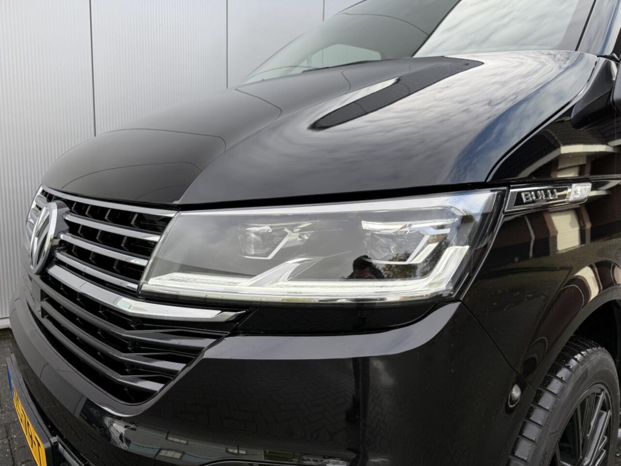 Volkswagen TRANSPORTER 2.0 TDI L2H1 BULLI Virtual Cockpit Apple Carplay.