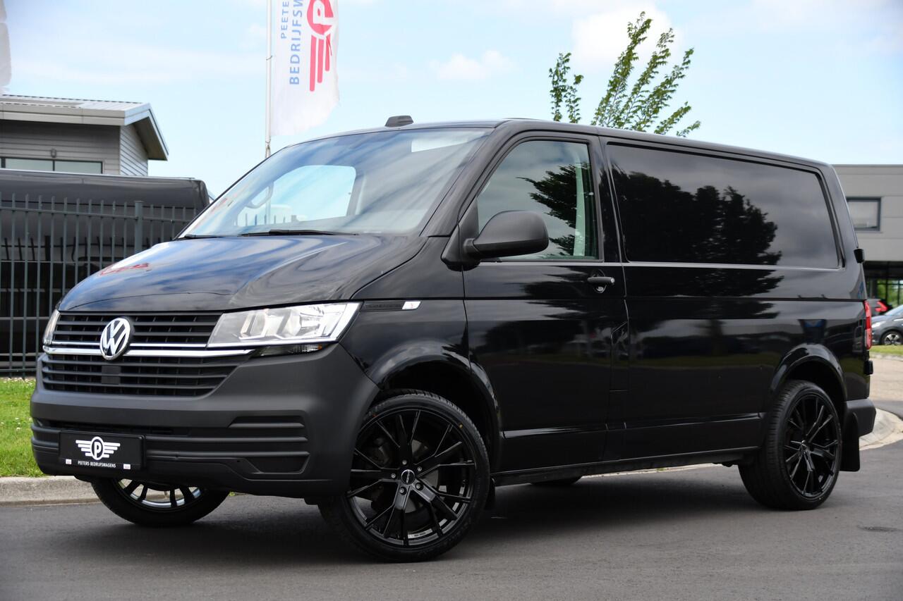 Volkswagen TRANSPORTER 2.0 TDI L1H1 30 Black Edition Cruise, Sensoren, Carplay, 150PK, Automaat, Trekhaak, Stoelverwarming, Standkachel