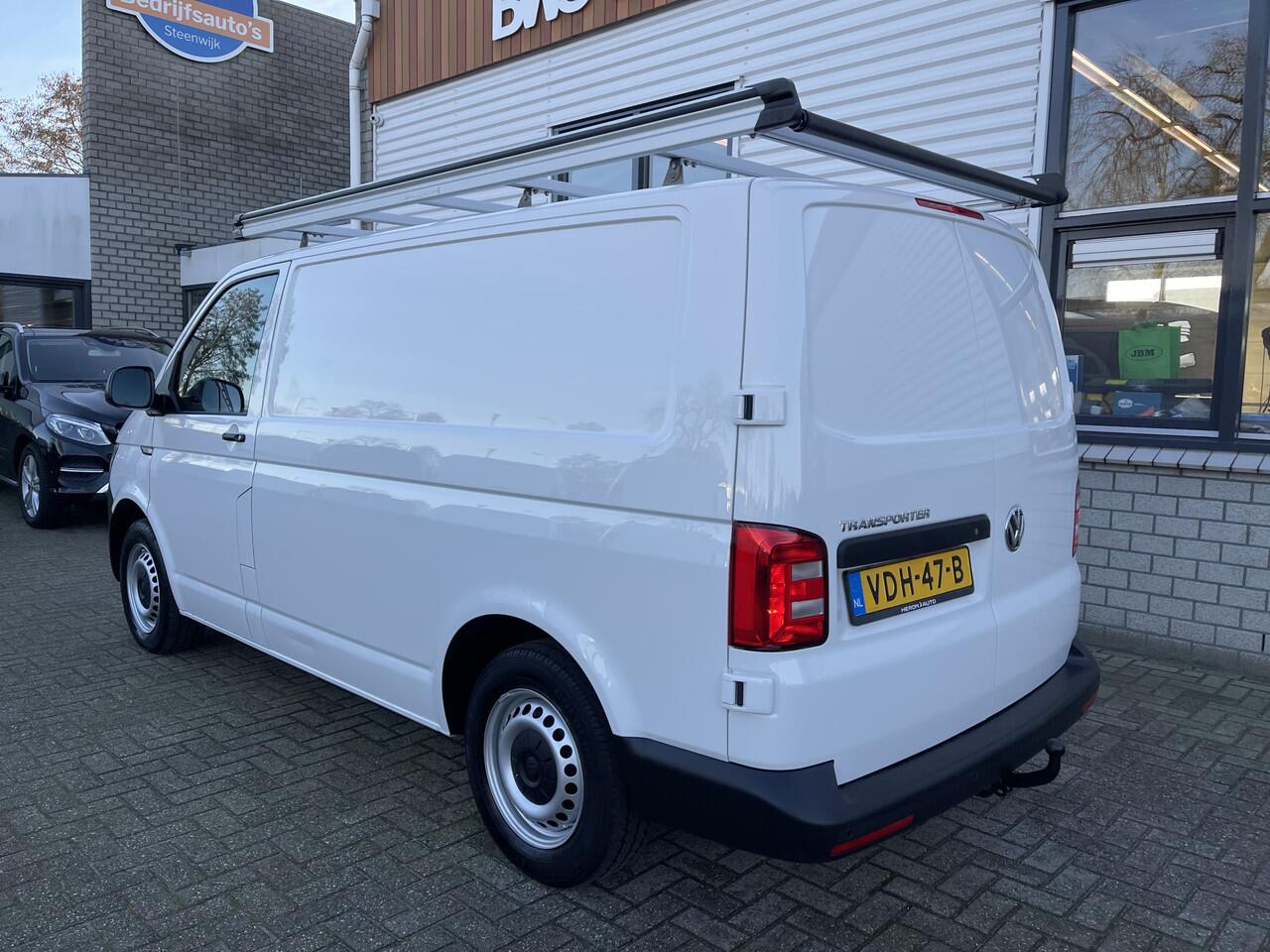 Volkswagen TRANSPORTER 2.0 TDI L1H1 Comfortline / vaste prijs rijklaar ¤ 15.950 ex btw / lease vanaf ¤ 311 / Bott ingerichte laadruimte / airco / cruise / imperial / trekhaak 2200 kg ! / euro 6