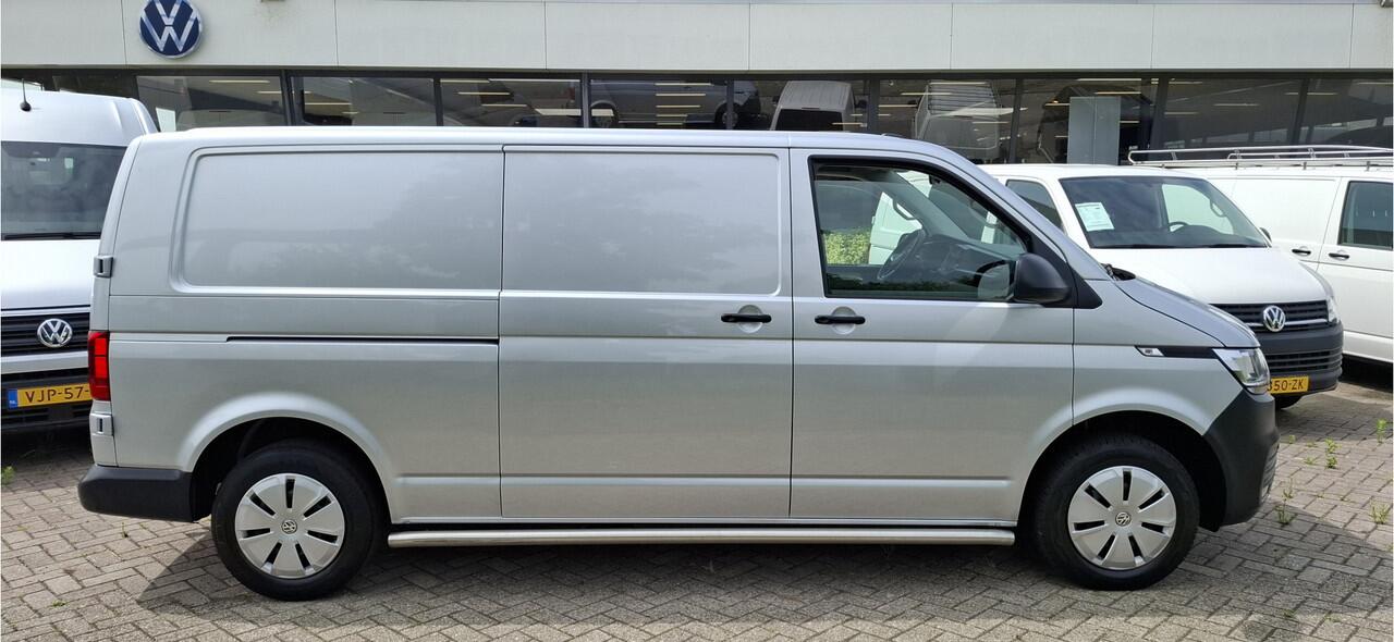 Volkswagen TRANSPORTER 6.1 - 2.0 TDI L2H1 Comfortline 150 pk / Trekhaak / Navigatie