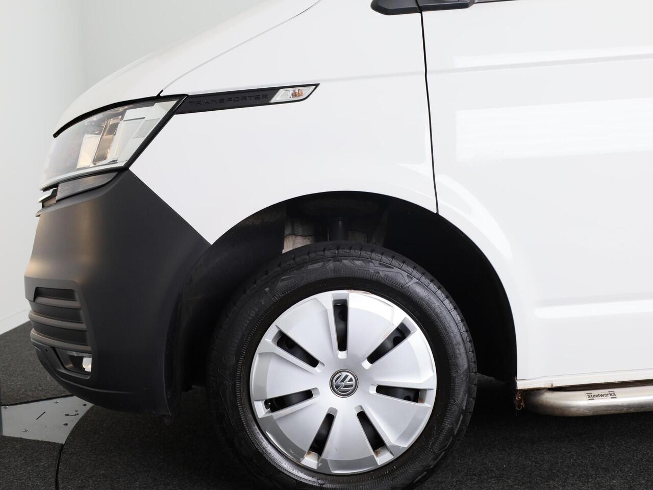 Volkswagen TRANSPORTER 2.0 TDI L2H1 28 Comfortline 110 pk | Verlengde garantie | Navigatie via App | Parkeersensoren achter | Cruise control |