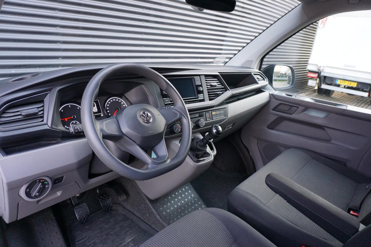 Volkswagen TRANSPORTER 110pk L1H1 2x Schuifdeur Trekhaak Apple Carplay Standkachel Airco Cruise control