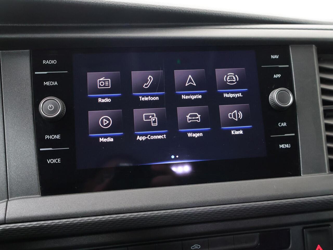 Volkswagen TRANSPORTER 2.0 TDI L2H1 30 DC Highline | 110 PK | Trekhaak | Navigatiesysteem | Cruise control |