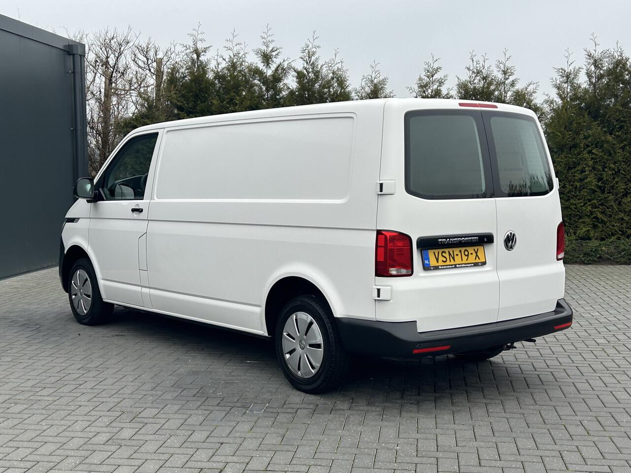 Volkswagen TRANSPORTER 2.0 TDI 111 PK / 1e EIG. / 48.372 KM !! / AIRCO / CRUISE / APPLE CARPLAY / 3-ZITS / PDC