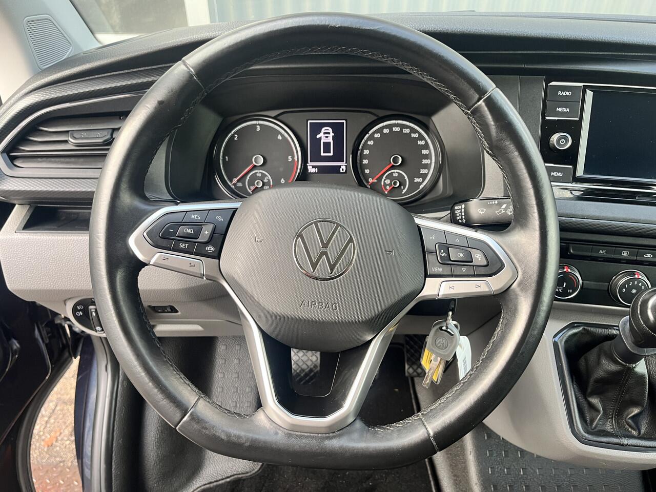 Volkswagen TRANSPORTER 2.0 TDI L2 Pick up open laadbak Pick-up met Airco Telefoonverbinding 3-Persoons 1e eigenaar Dealer onderhouden P-up Bakwagen Doka Pritsche Euro 6