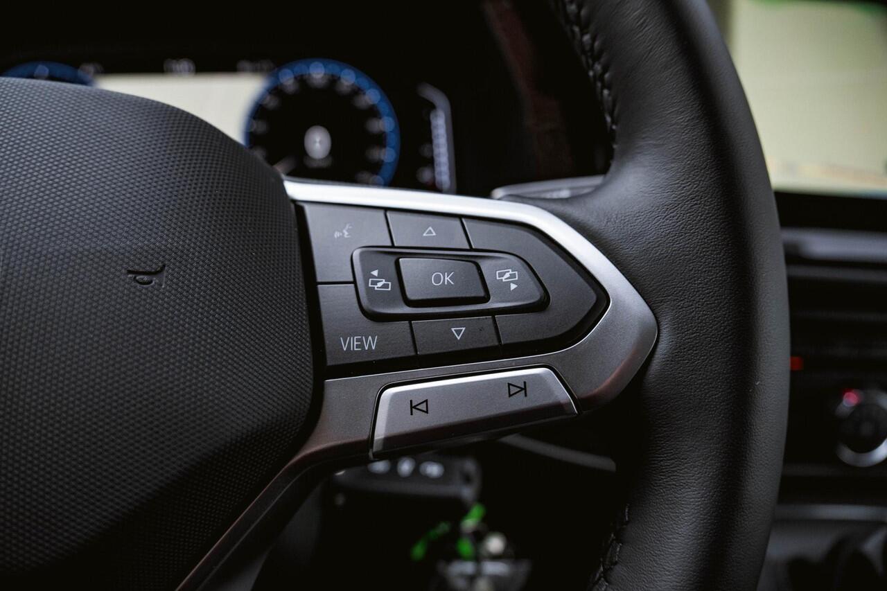 Volkswagen TRANSPORTER T6.1 2.0 TDI 204PK DSG L2H1 HIGHLINE DUB/CAB Standkachel | Leder | LED | Trekhaak | Full Option |