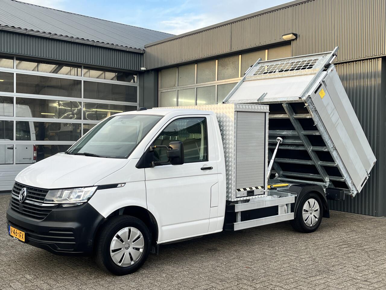 Volkswagen TRANSPORTER 2.0 TDI 150pk T6.1 Pick up Kipper Airco Cruise controle 1e eigenaar Telefoonverbinding Dealer onderhouden Gereedschapskist 3-Persoons Kieper P-up Euro 6