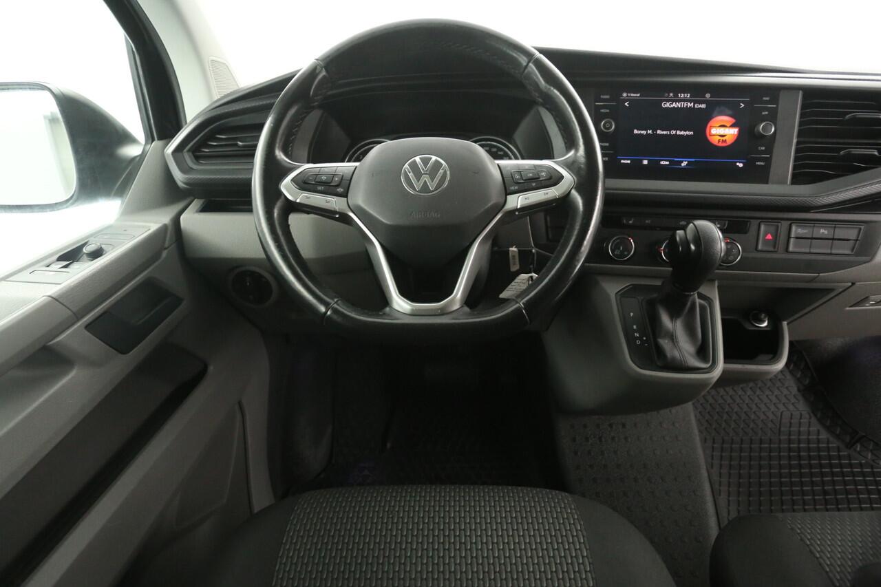 Volkswagen TRANSPORTER 2.0 TDI 150PK L2H1 | Automaat | Airco | 3-Zits | Adaptive Cruise | Carplay | Camera | Parkeersens.