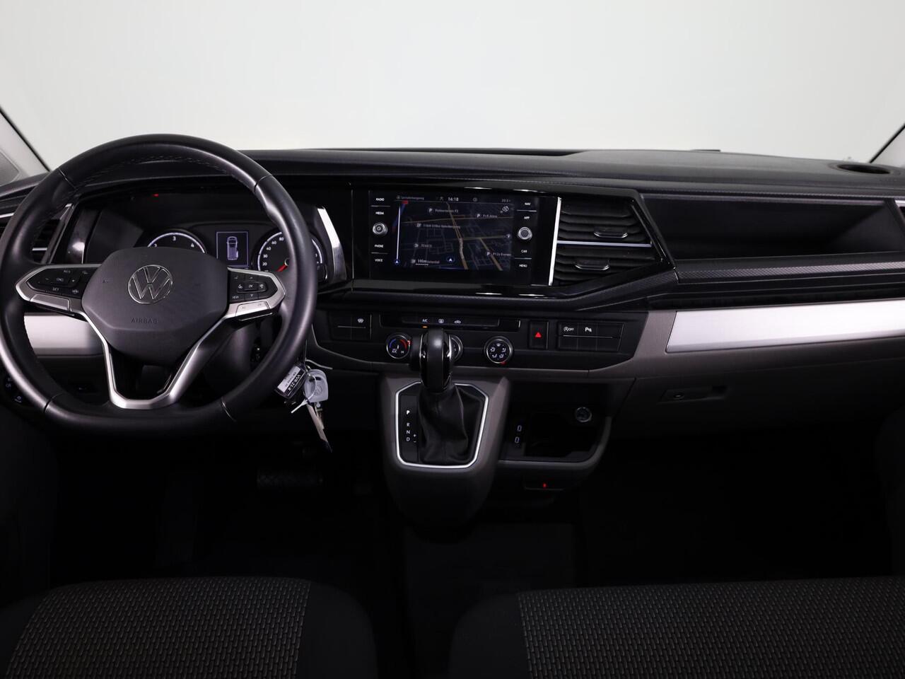 Volkswagen TRANSPORTER 2.0 TDI L2H1 30 DC Highline 150 PK DSG | 50% korting op pakket | Verlengde garantie | Navigatie | Trekhaak | Luxe dubbelcabine |