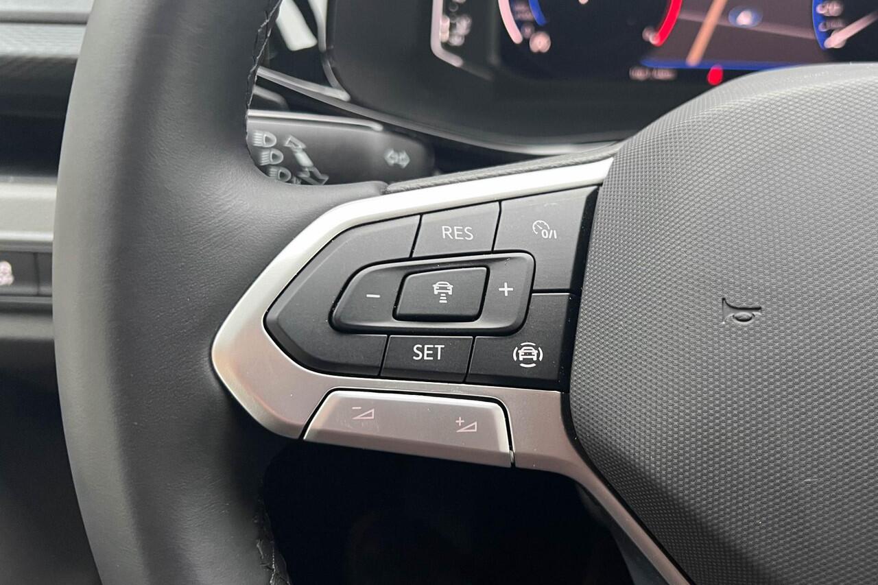 Volkswagen TRANSPORTER T6.1 2.0 TDI 204 PK DSG CARAVELLE L2H1 A-Deuren DUB/CAB ACC | LED | Leder | Apple Carplay/ Android Auto | Privacy glass |