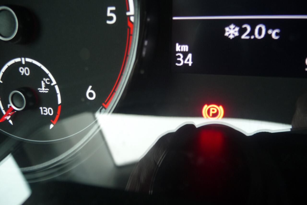 Volkswagen TRANSPORTER 90 pk 2.0 TDI L1H1 26 Economy Business deurtjes, bank, carplay, cruise, BPM vrij, nieuwe auto