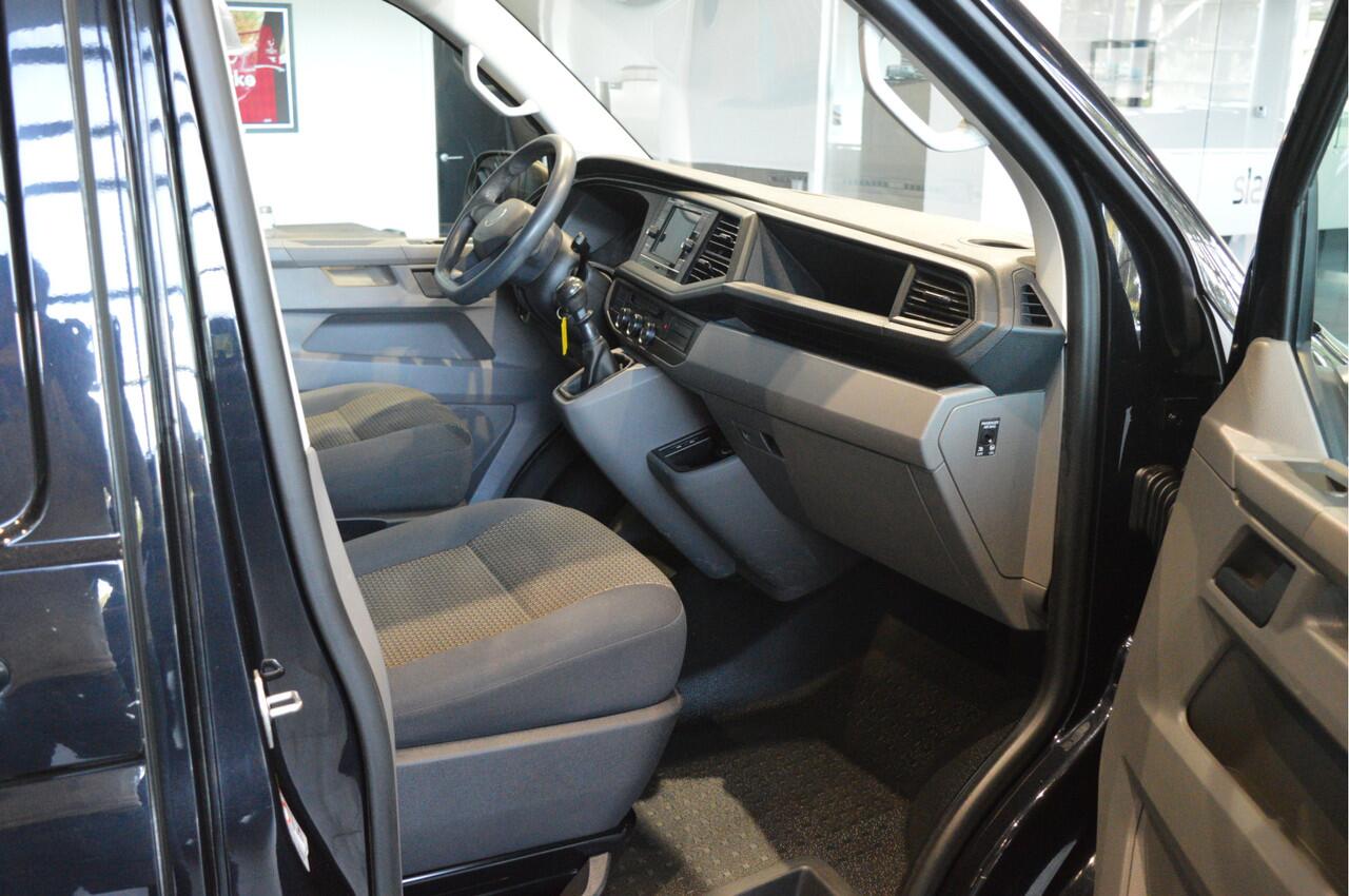 Volkswagen TRANSPORTER 2.0 TDI L2H1 28 airco cruise trekhaak carplay 150 pk !!