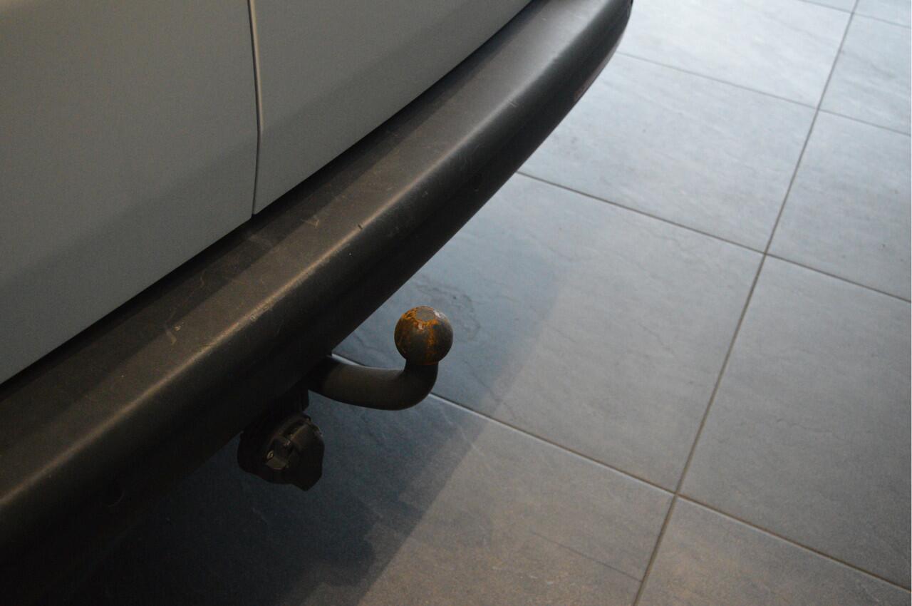 Volkswagen TRANSPORTER 2.0 TDI L2H1 airco navi cruise pdc trekhaak 150 pk !!