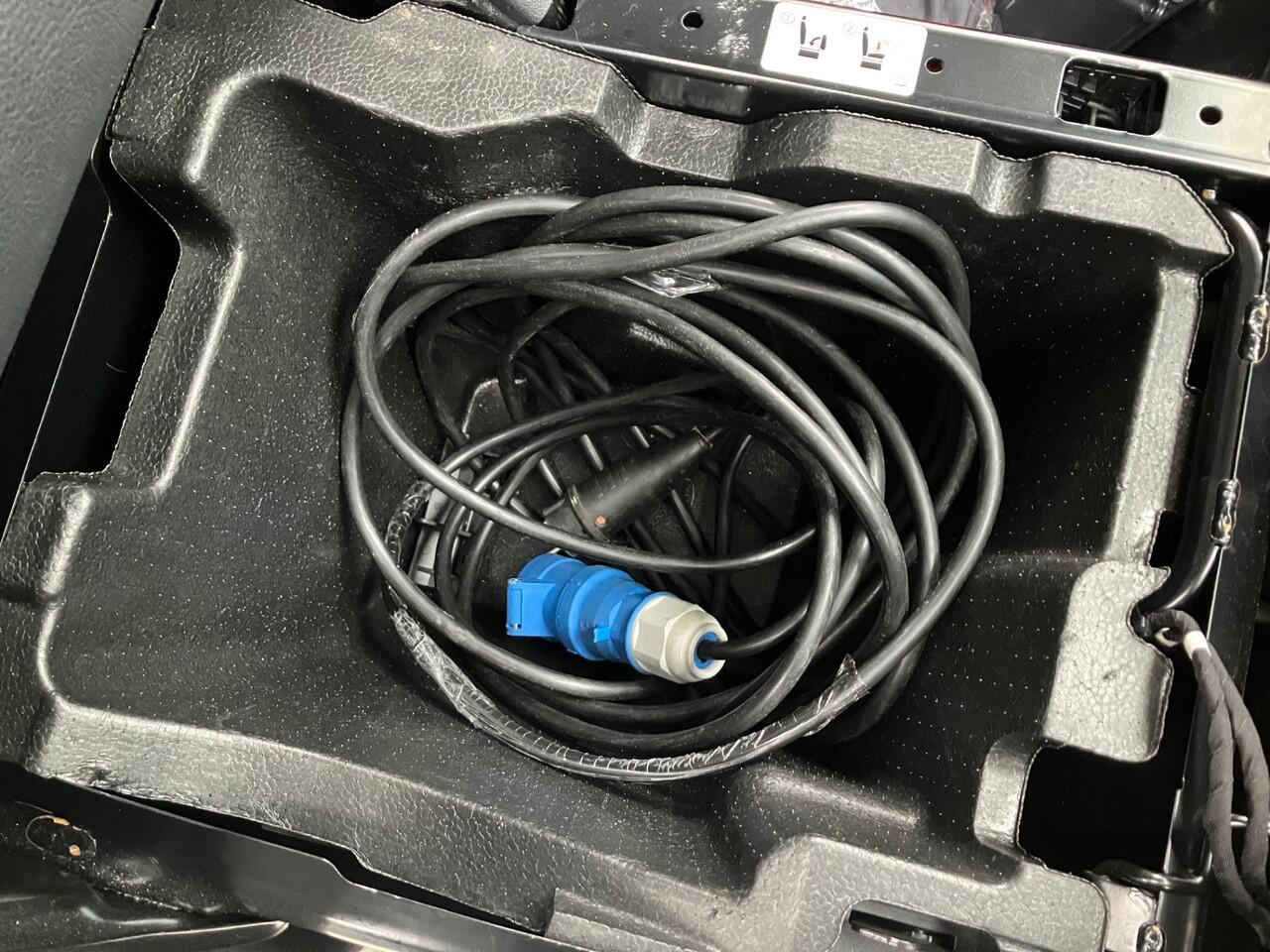 Volkswagen TRANSPORTER Koelwagen Vries Combinatie 2.0 TDI 110 PK L2H1 28 Comfortline