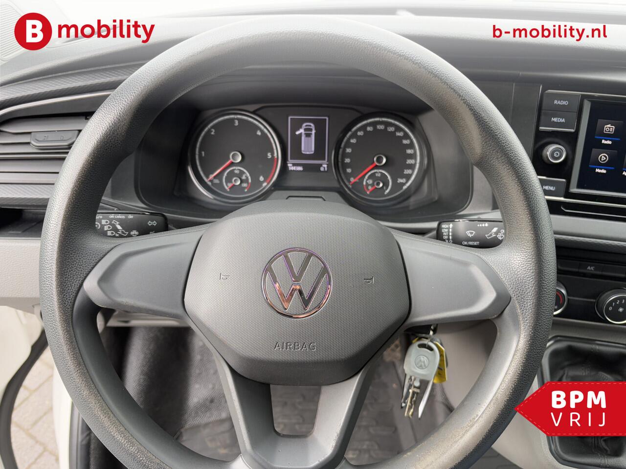 Volkswagen TRANSPORTER 2.0 TDI L1H1 Business Trekhaak | Apple CarPlay | Cruise Control | Airco | Betimmering