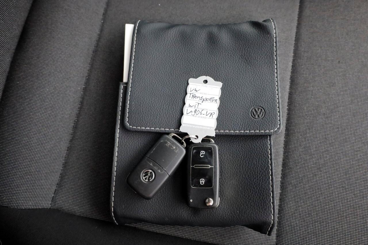 Volkswagen TRANSPORTER 2.0 TSI 150pk Benzine L2H3 Trendline Airco/Camera/Camper? BPM-VRIJ 03-2019