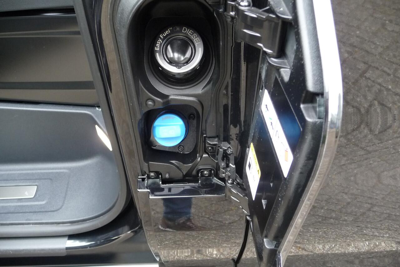 Volkswagen TRANSPORTER 2.0 TDI L2H1 30 Bulli Autm 170 pk Nieuw model BPM vrij