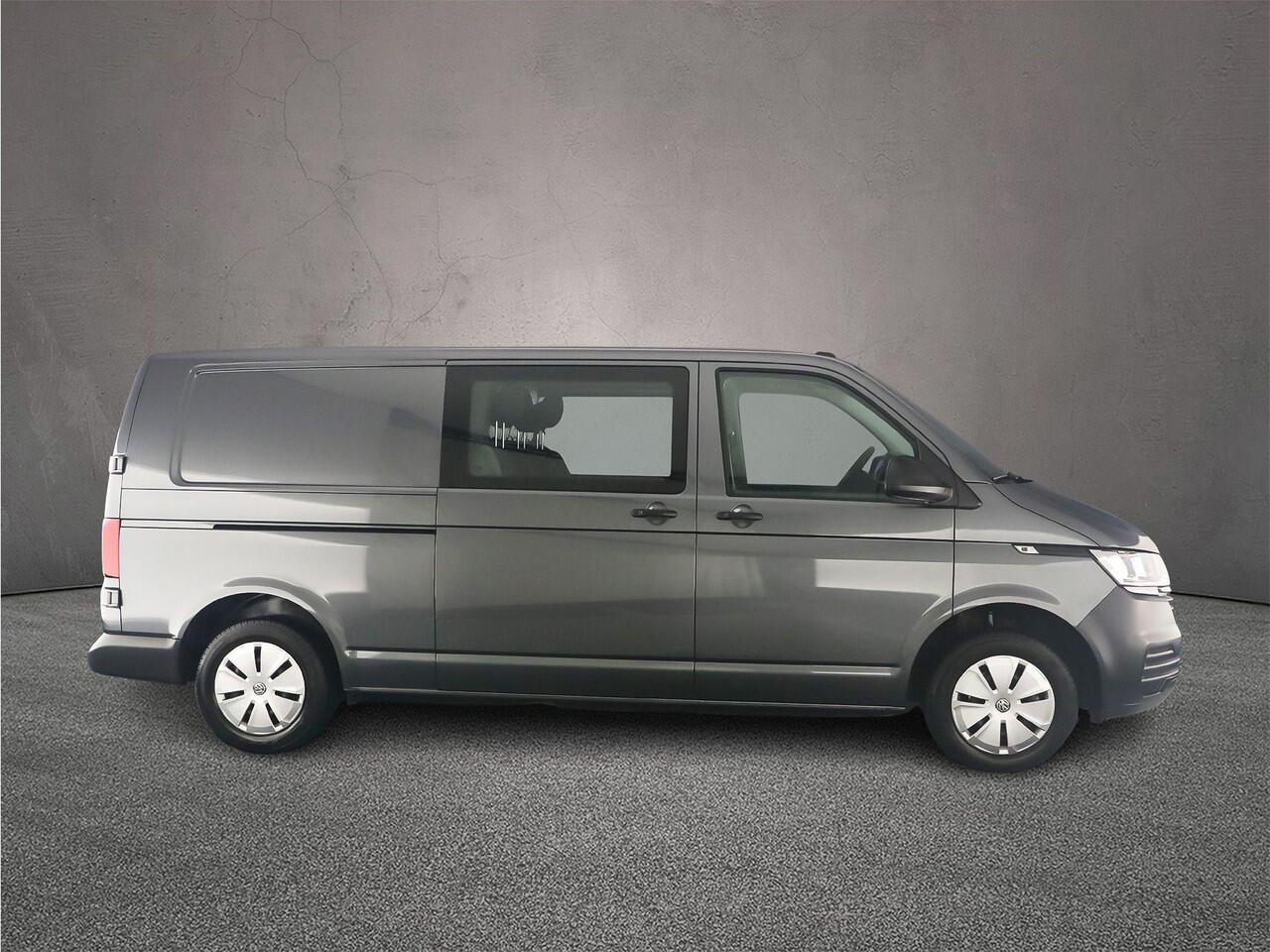 Volkswagen TRANSPORTER 2.0 TDI 110pk L2 Dubbele Cabine | 6-zitplaatsen | Betimmering | Trekhaak | Navigatie (Apple carplay / Android Auto)