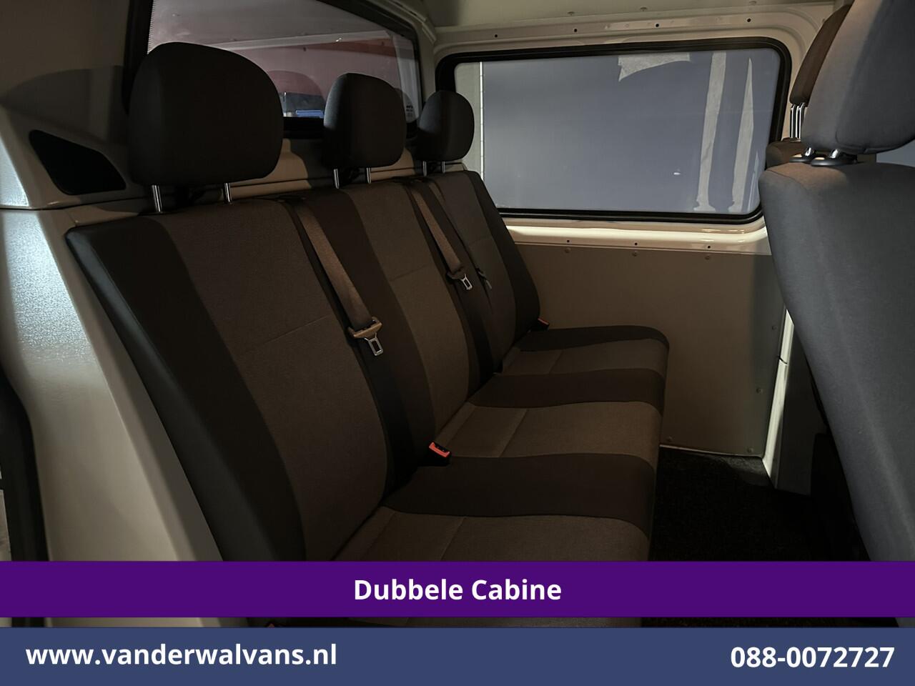 Volkswagen TRANSPORTER 2.0 TDI 150pk L2H1 Dubbele Cabine Euro6 inrichting Airco | 5-Zits | Camera | Cruisecontrol | 2500kg Trekhaak Parkeersensoren
