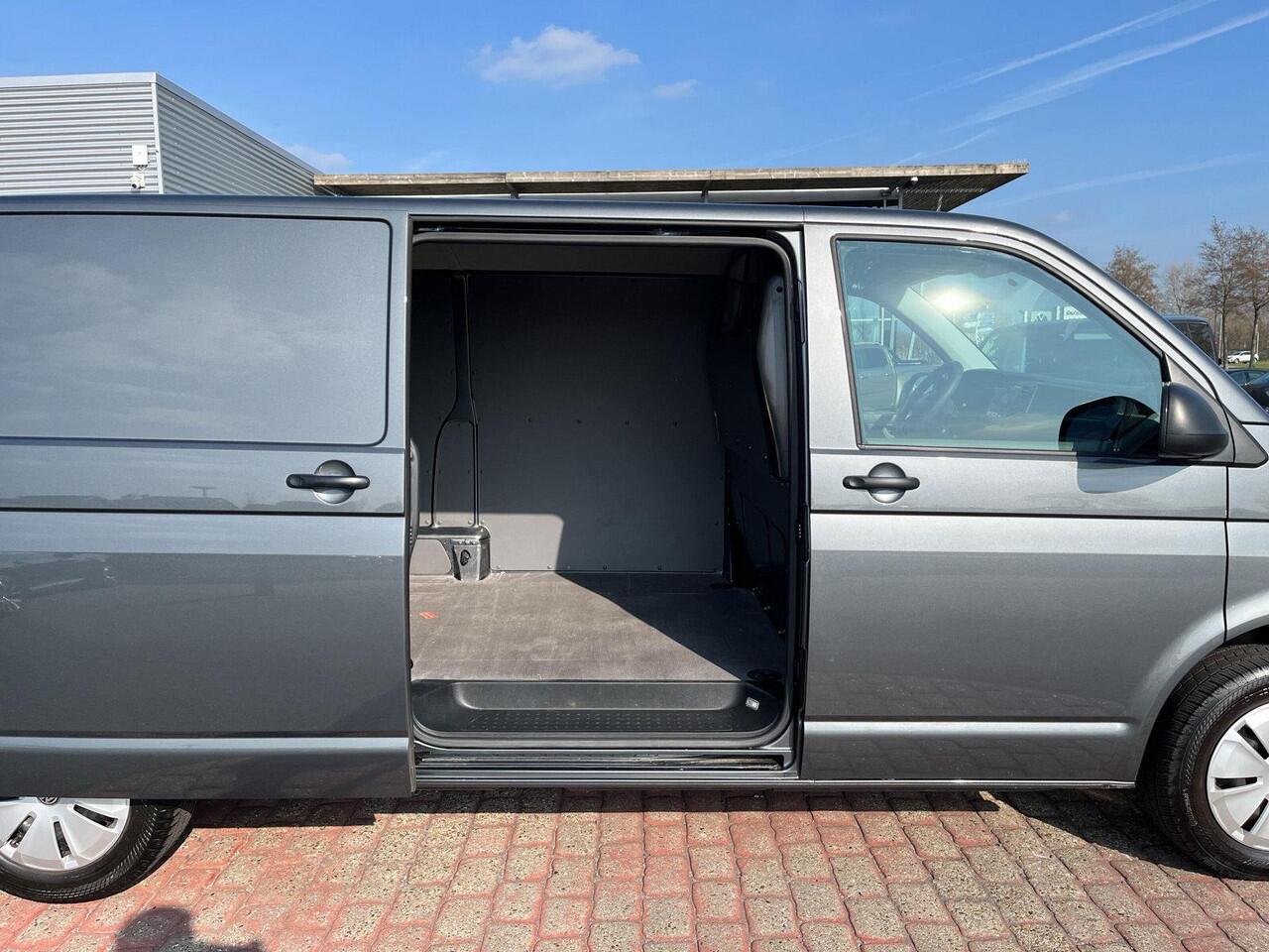 Volkswagen TRANSPORTER 2.0 TDI 150Pk L2H1 | Stoelverwarming | Airco | PDC | Bluetooth |