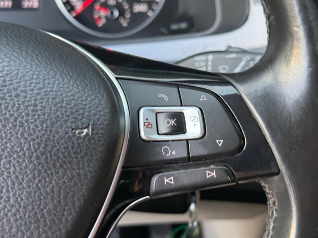 Volkswagen TRANSPORTER 2.0 TDI L2H1 DC HIGHLINE DSG led dubbele deur acc 18'' Camera