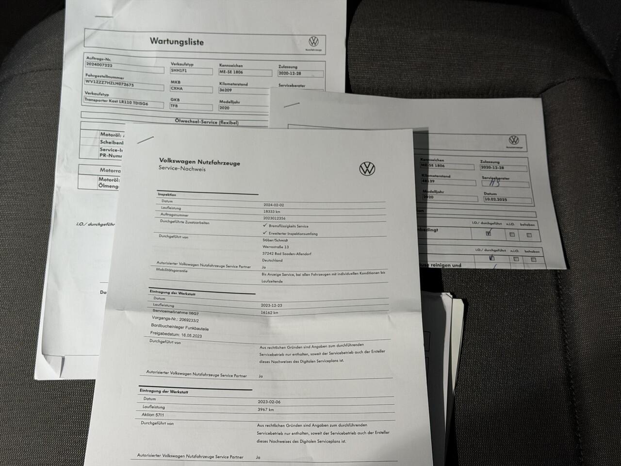 Volkswagen TRANSPORTER 2.0 TDI L2H1 150 Pk / 2.500 kg Trekgewicht / Standkachel / Dealer Onderhouden / Navigatie / Apple Carplay & Android Auto / Parkeersensoren voor en Achter / DAB / Armsteun /