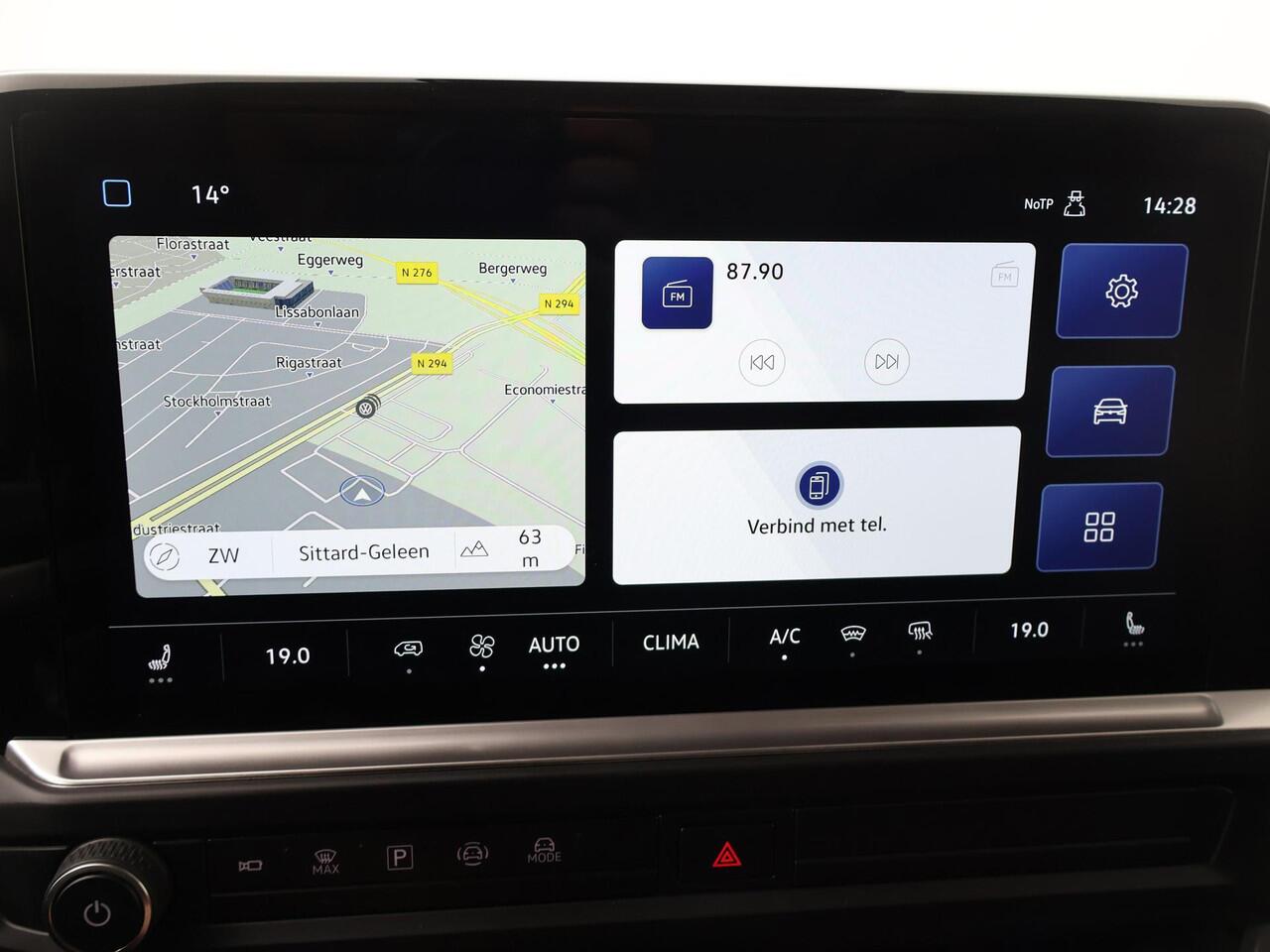 Volkswagen TRANSPORTER 2.0 TDI L2H1 Bulli 170 pk Automaat | BPM Vrij | IQ-LED | Comfortstoelen | Navigatie Apple Carplay/Android Auto DAB+ MF-Stuur | Cruise Control Adaptief | Parkeersensoren V+A + Achteruitrijcamera | LM 19" Zwart | Sidebars Zwart | Glaslookpanelen | Spoiler A